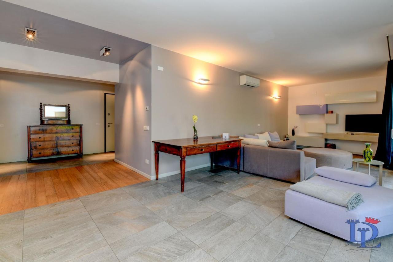 Desenzanoloft Official Partner Marriott Homes & Villas - Oscar Luxury Suite Desenzano del Garda Exterior foto